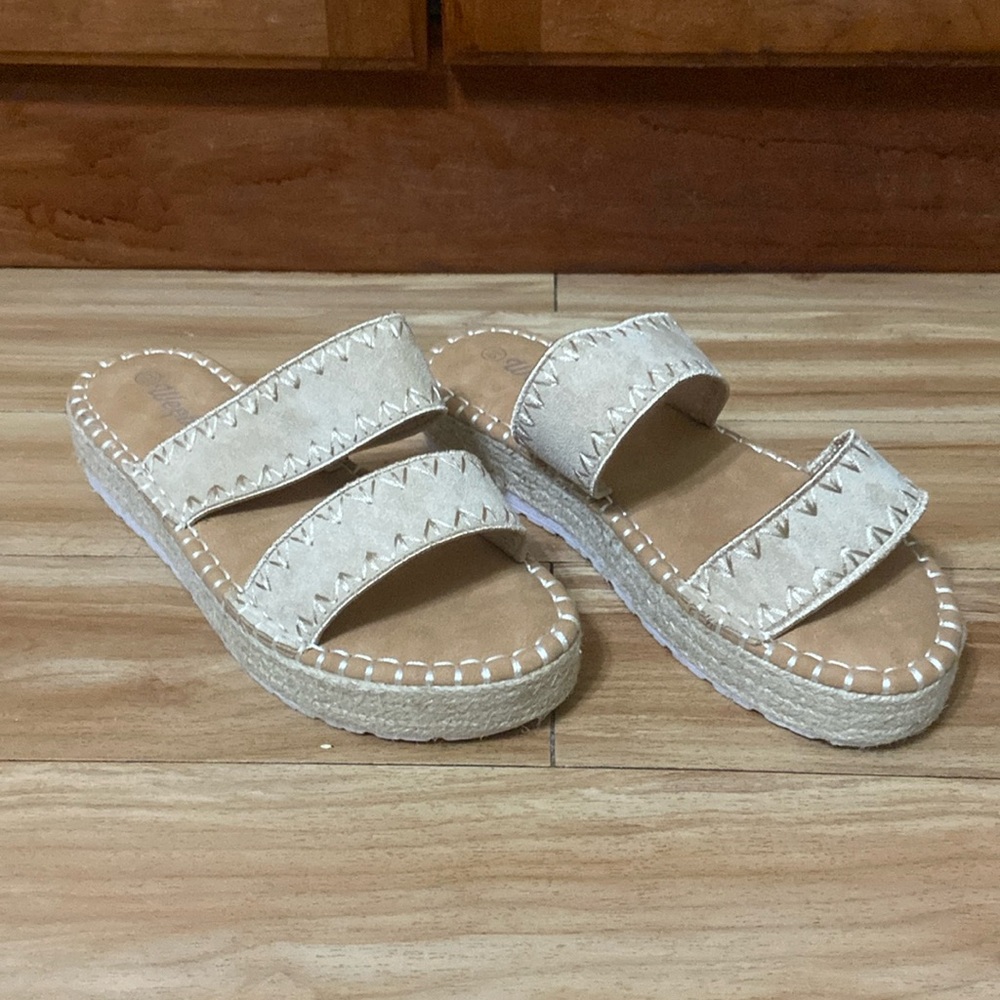 Forever 21 Tan Threaded Espadrille Flatform Sandals